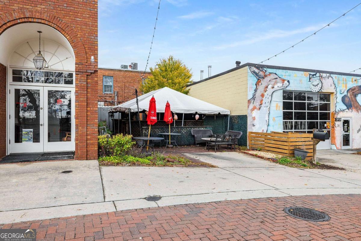 35 S Peachtree Street