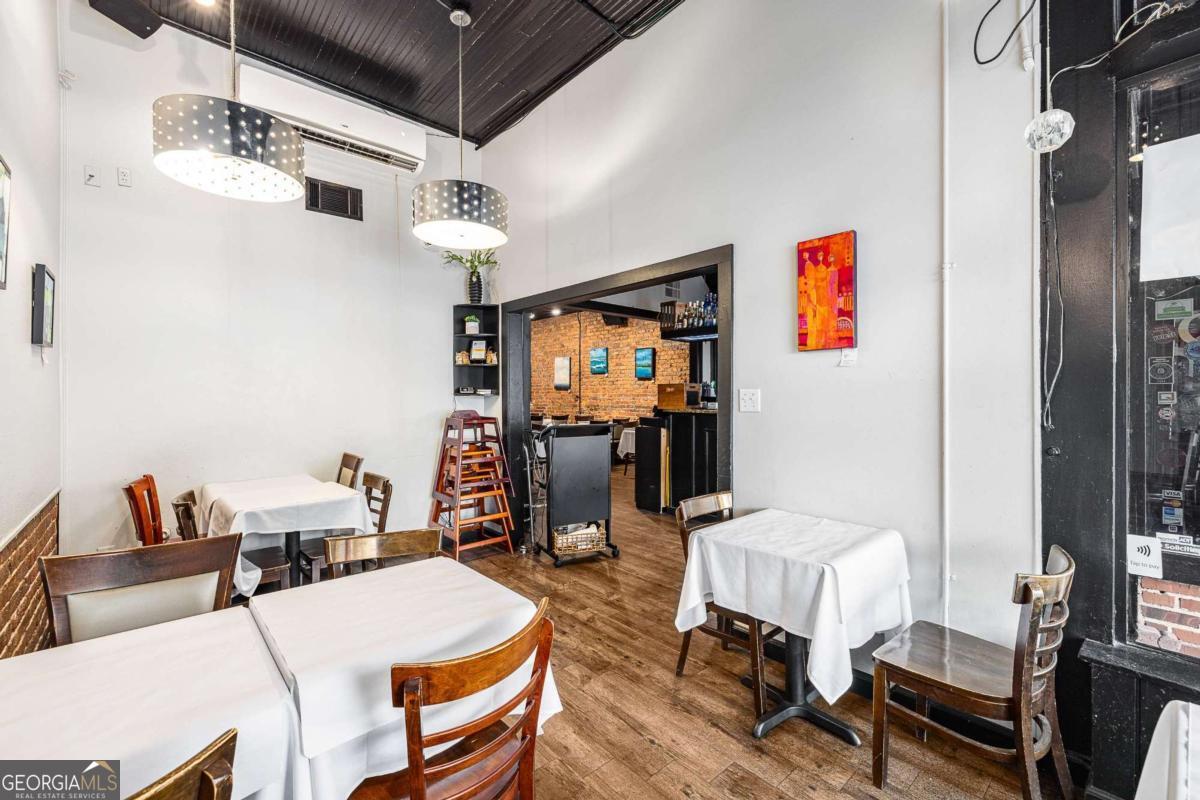 35 S Peachtree Street