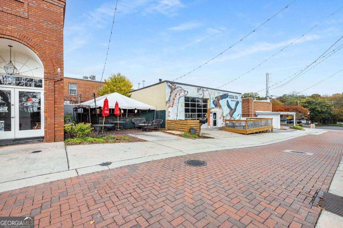 35 S Peachtree Street