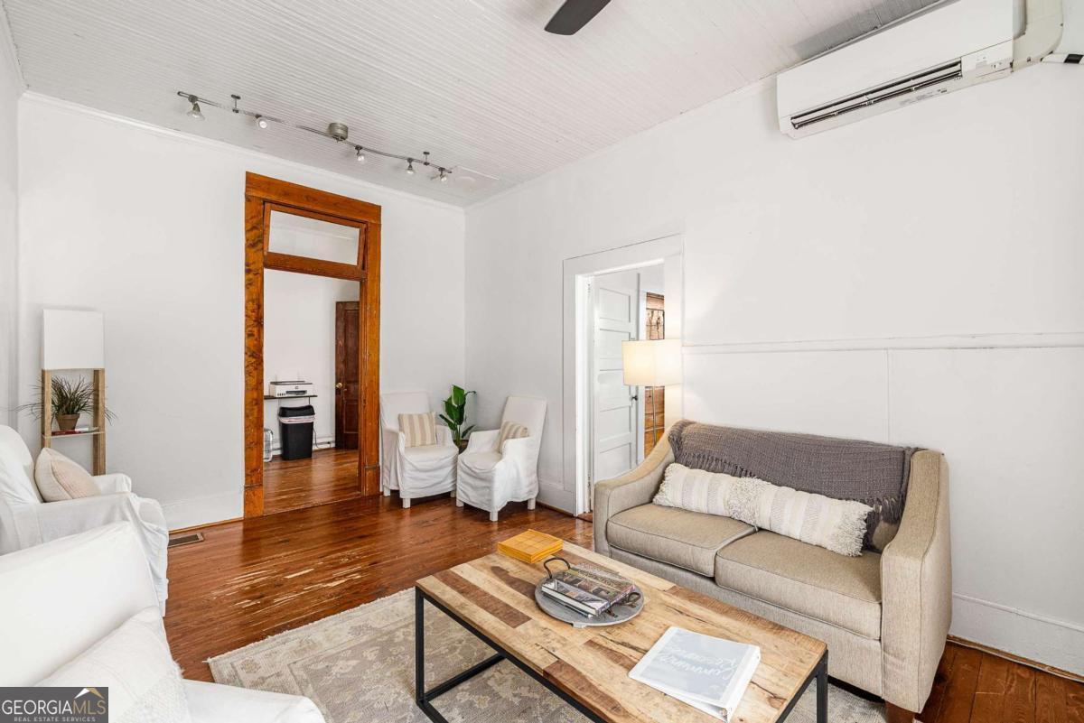 35 S Peachtree Street