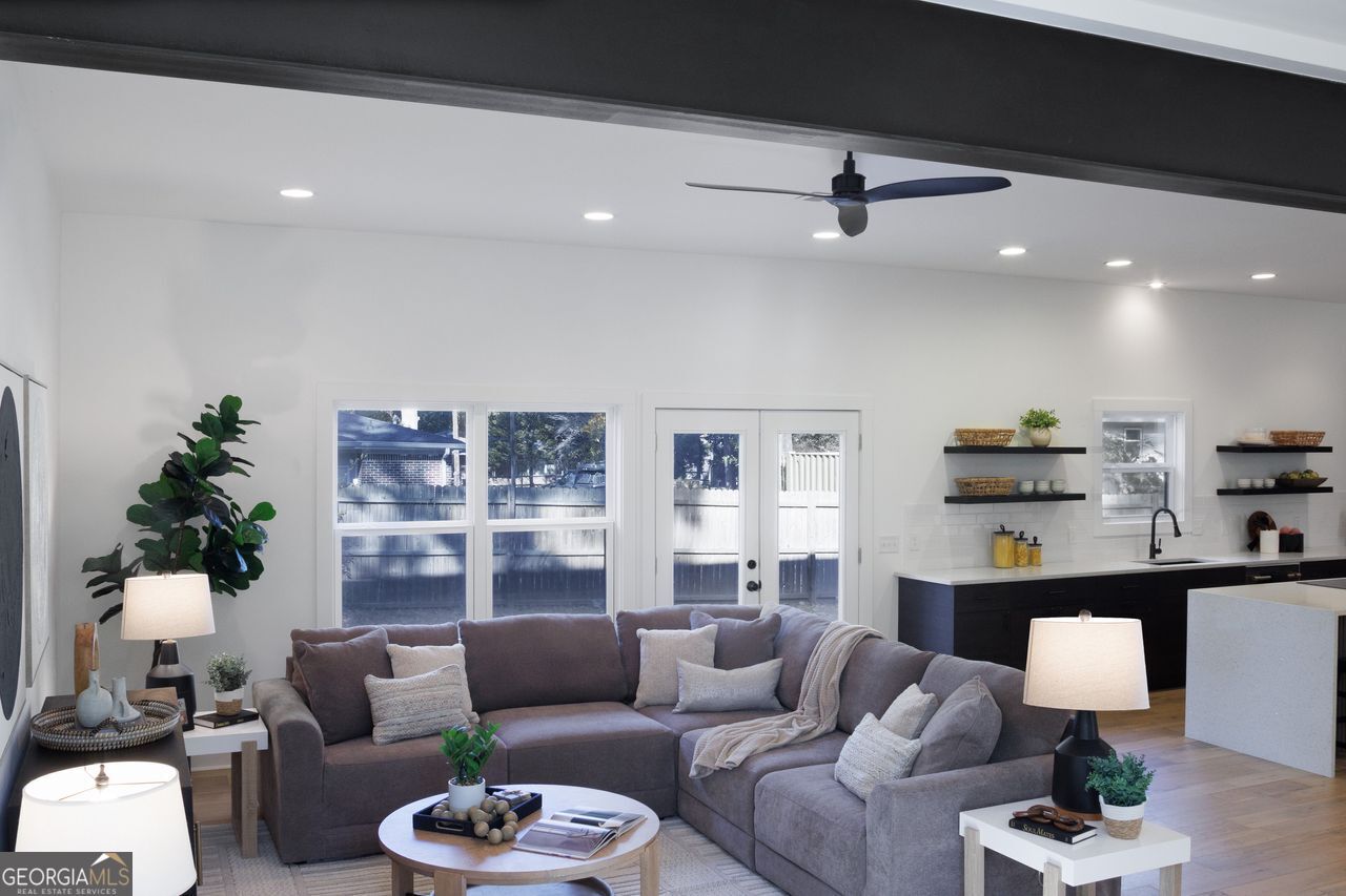 1354 Orange Blossom SE