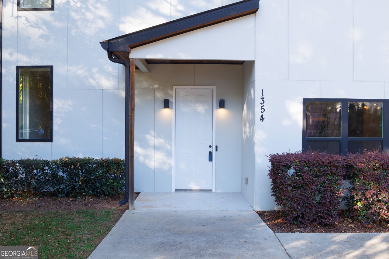 1354 Orange Blossom SE