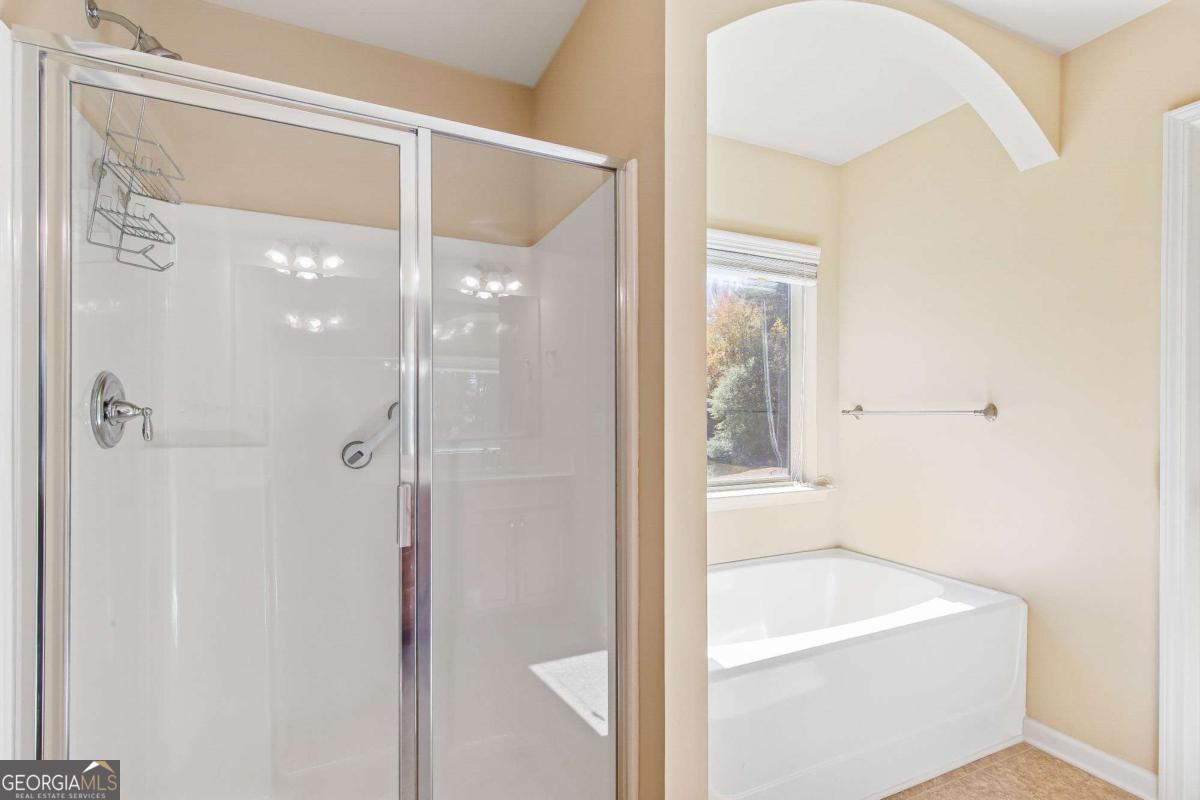 2377 Whispering Drive NW