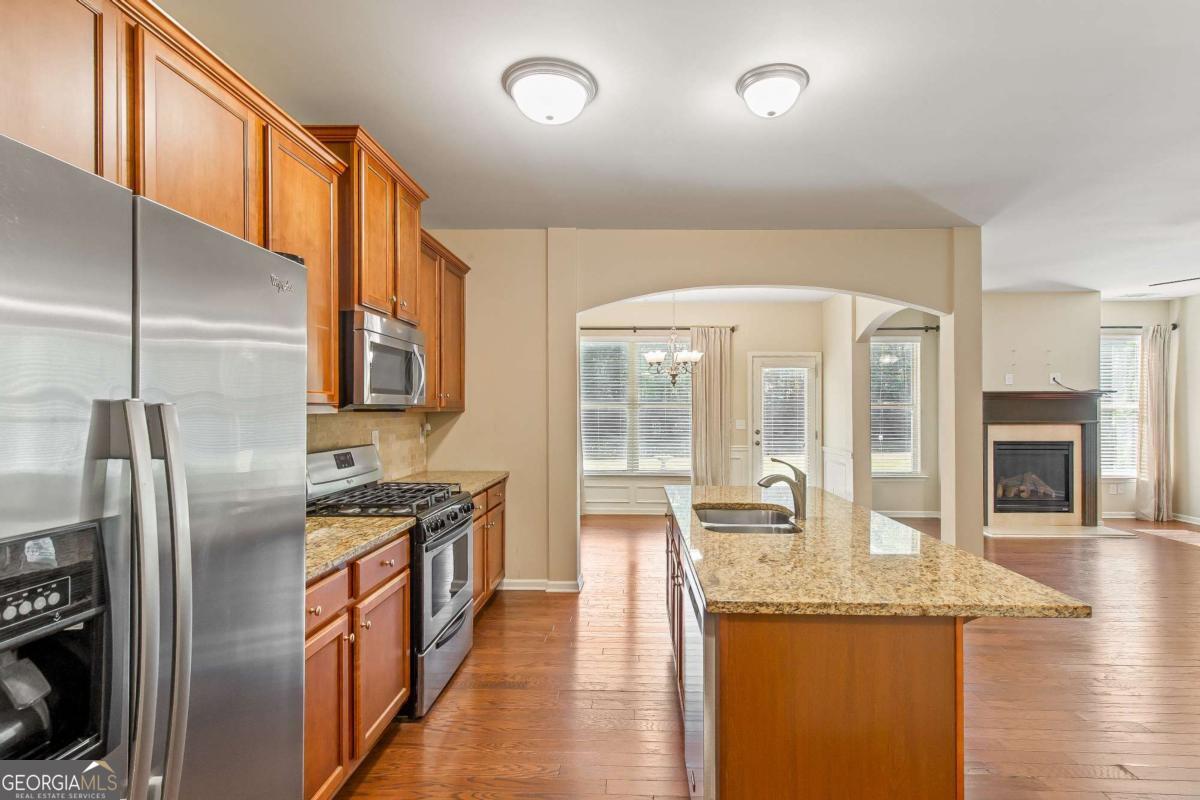 2377 Whispering Drive NW