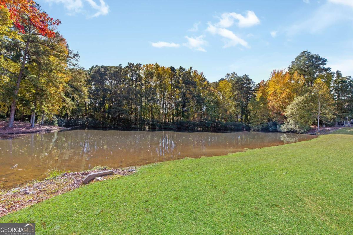 2377 Whispering Drive NW