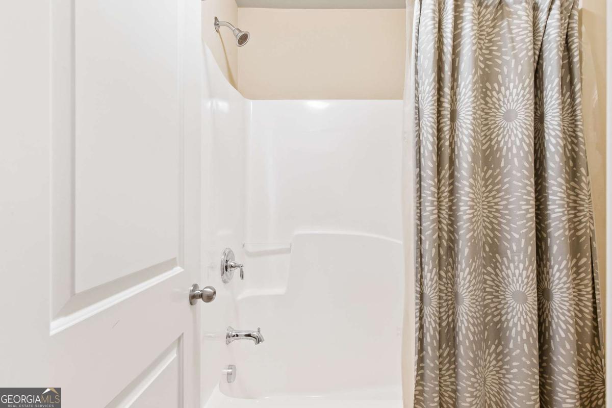 2377 Whispering Drive NW