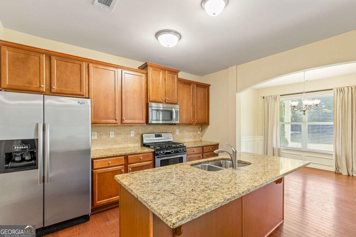 2377 Whispering Drive NW