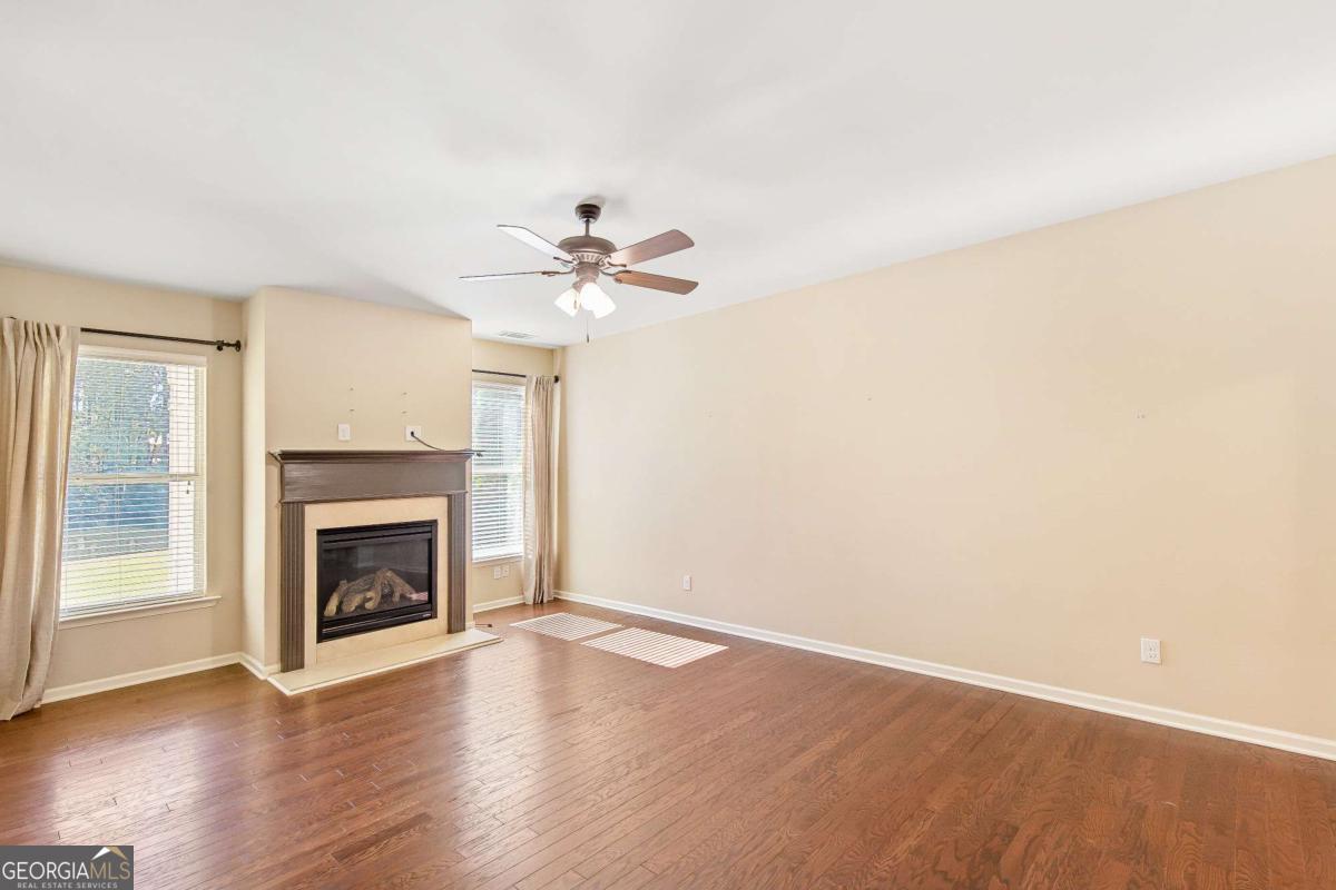 2377 Whispering Drive NW