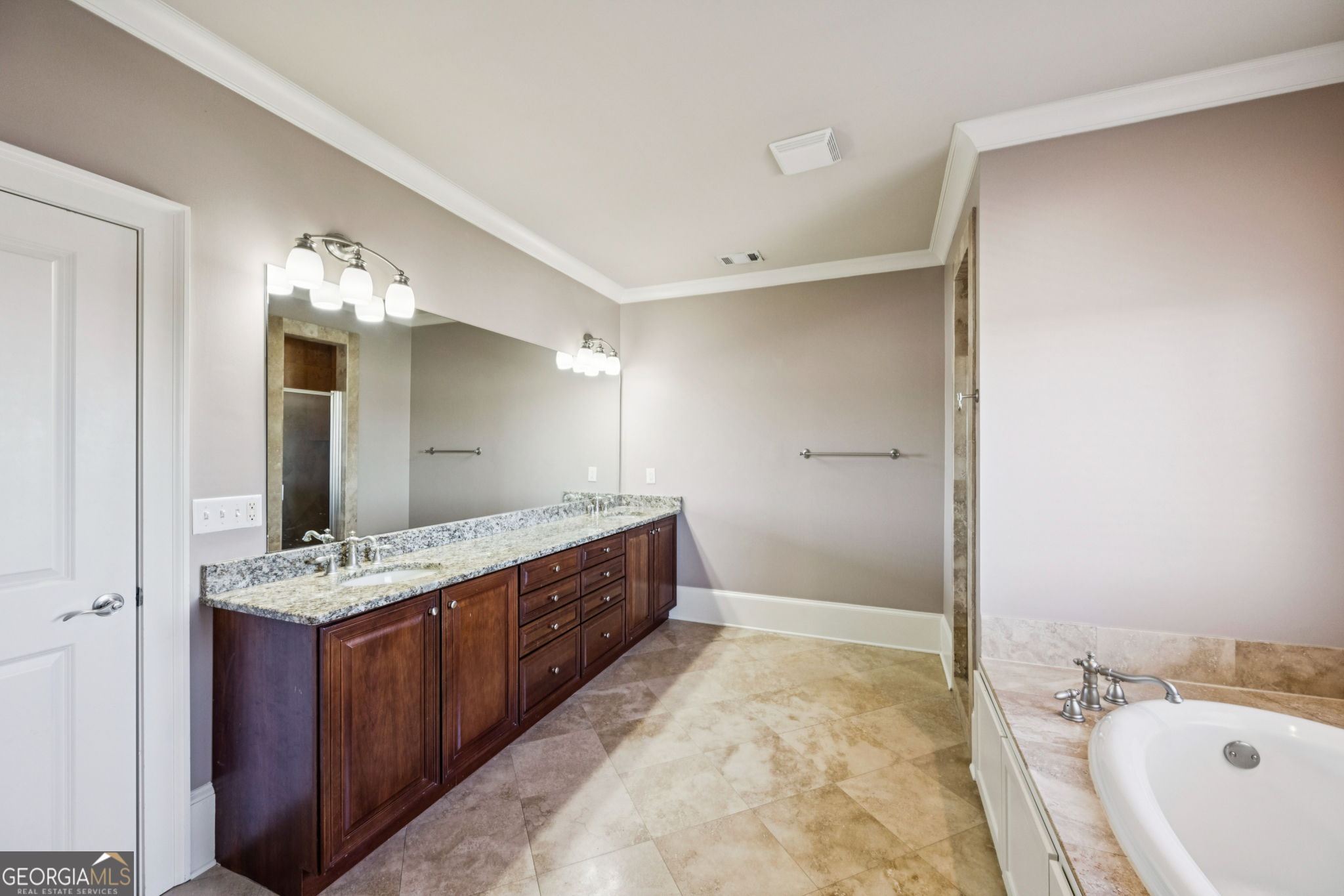 1043 Antioch Drive NE