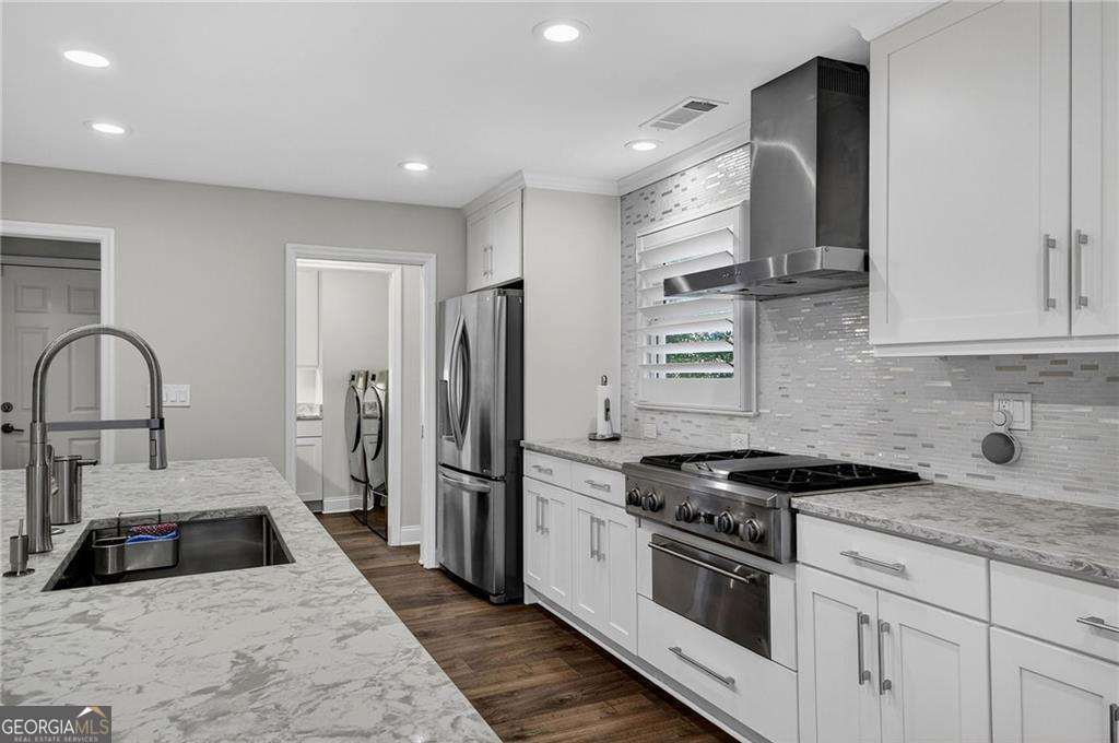 5197 Forest Brook Parkway