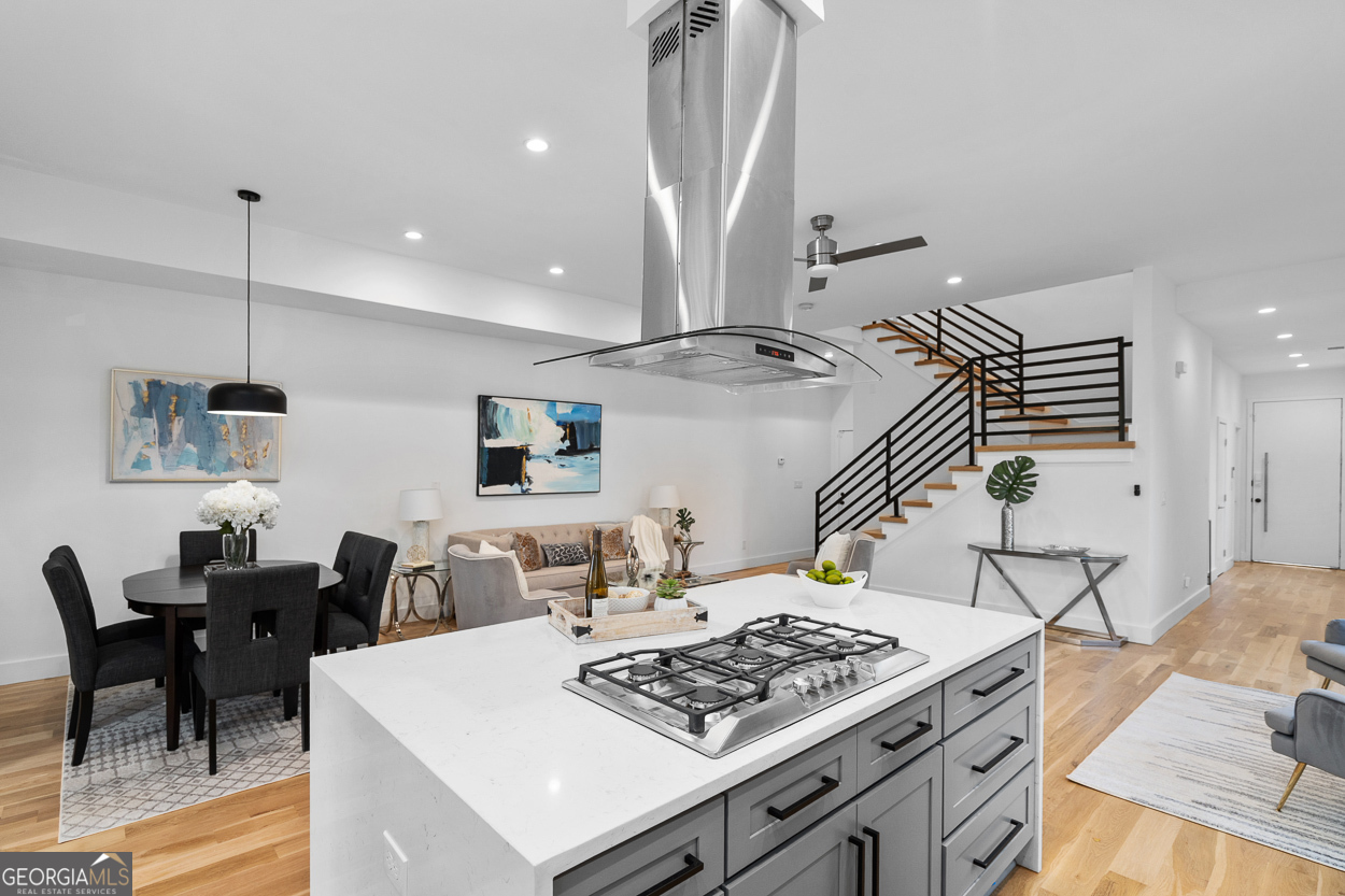 147 Hutchinson Street NE