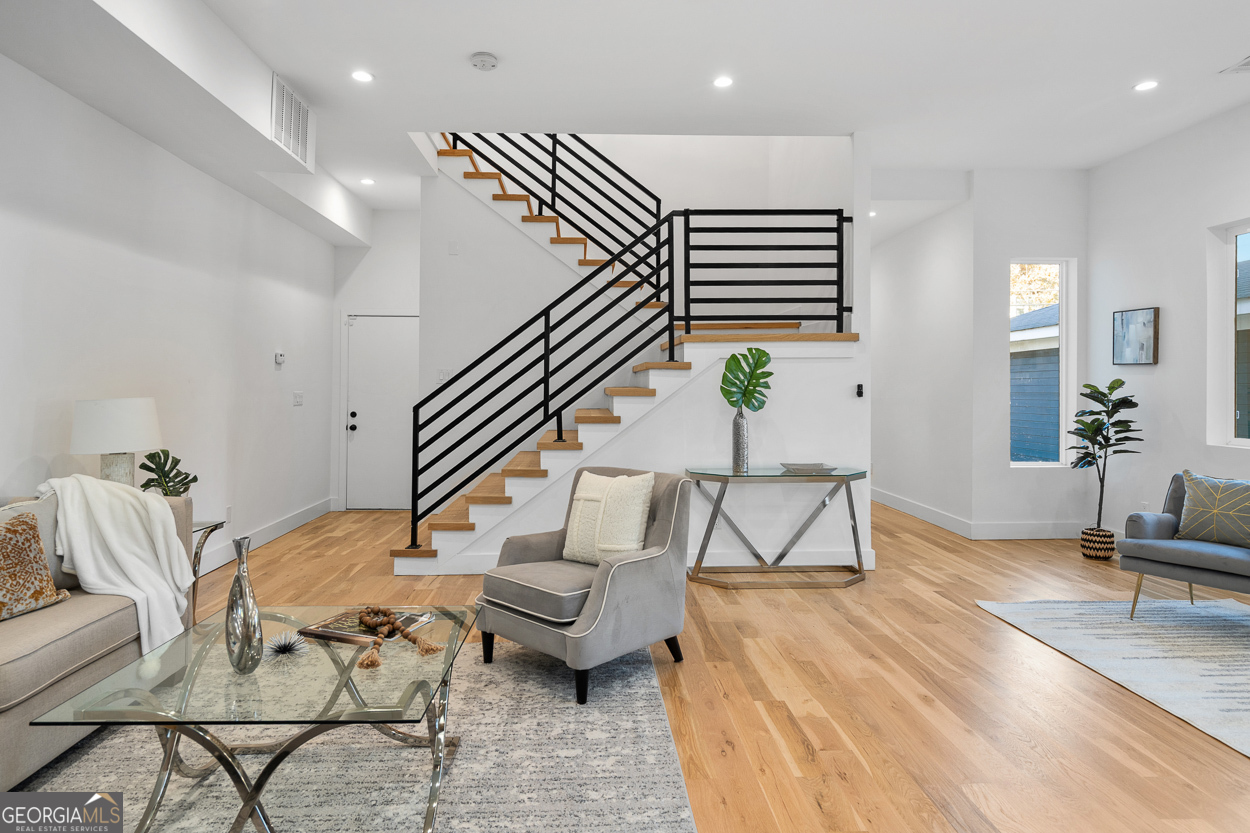 147 Hutchinson Street NE