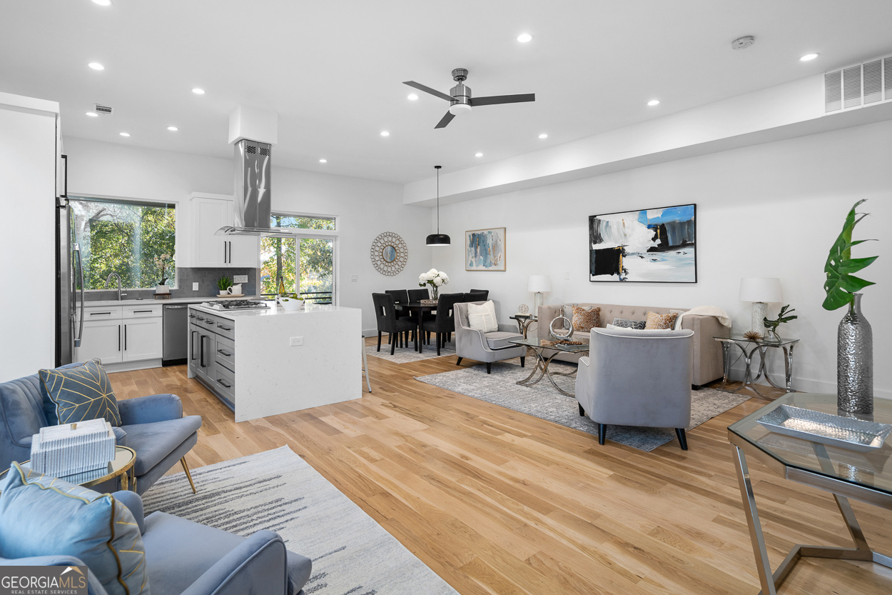 147 Hutchinson Street NE