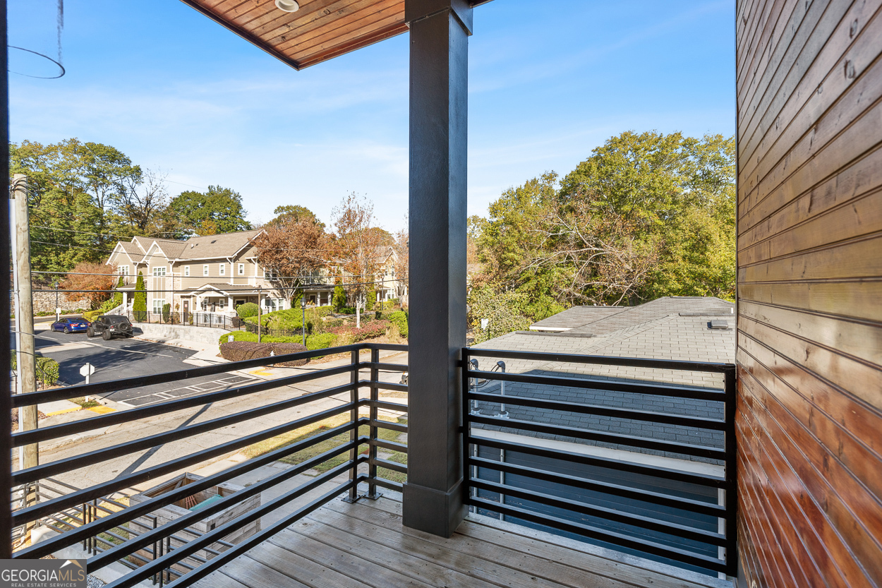 147 Hutchinson Street NE