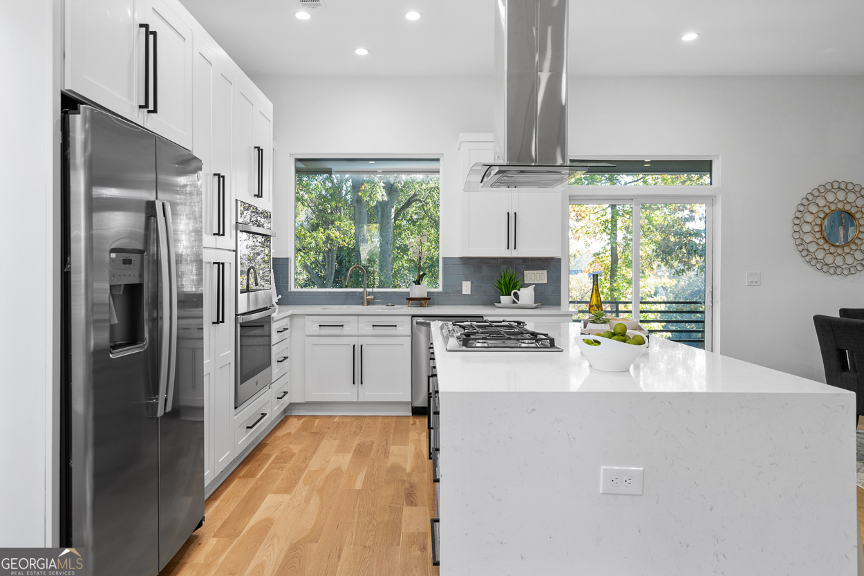 147 Hutchinson Street NE