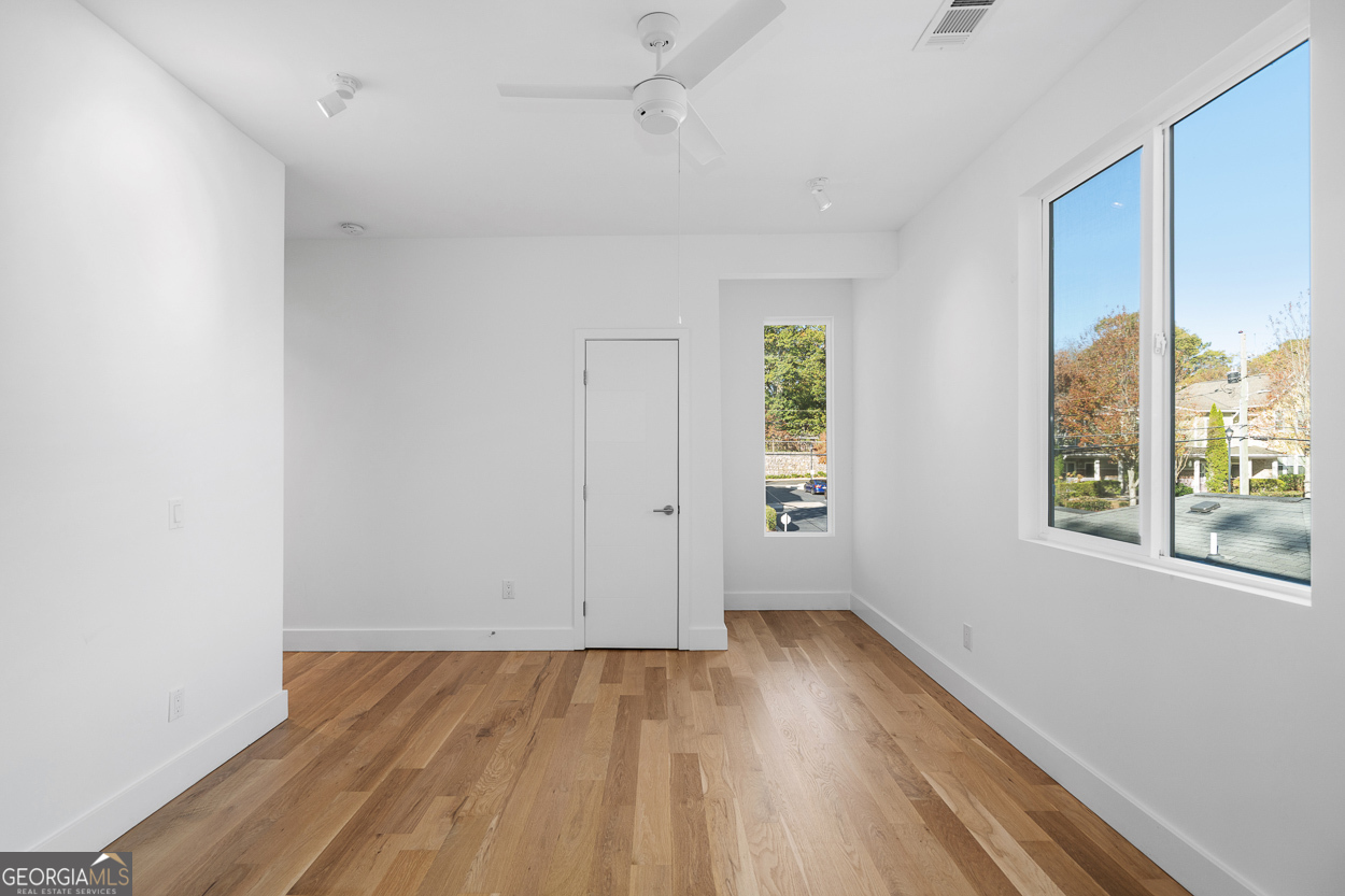 147 Hutchinson Street NE