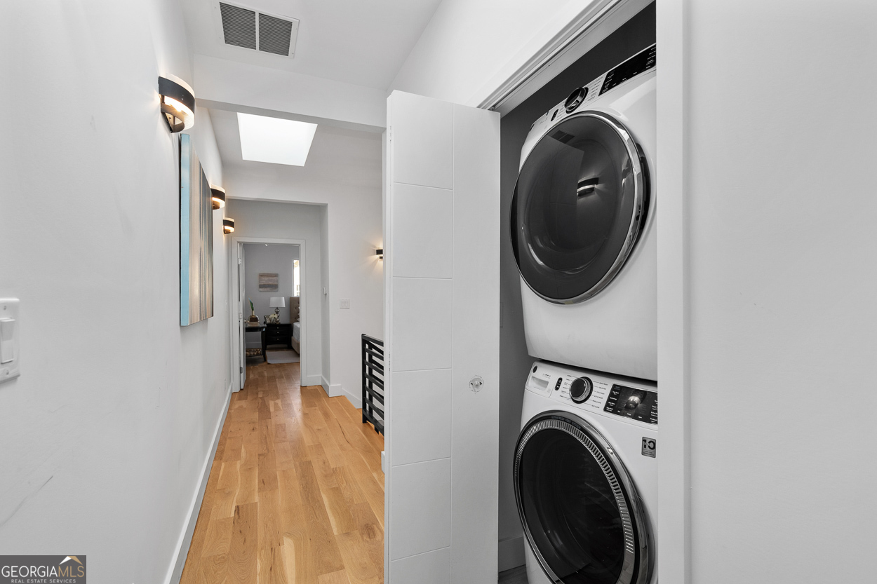 147 Hutchinson Street NE