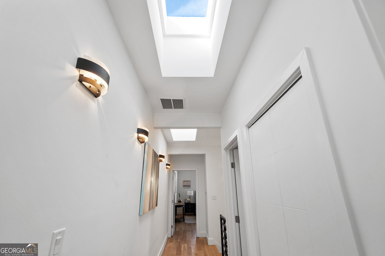 147 Hutchinson Street NE