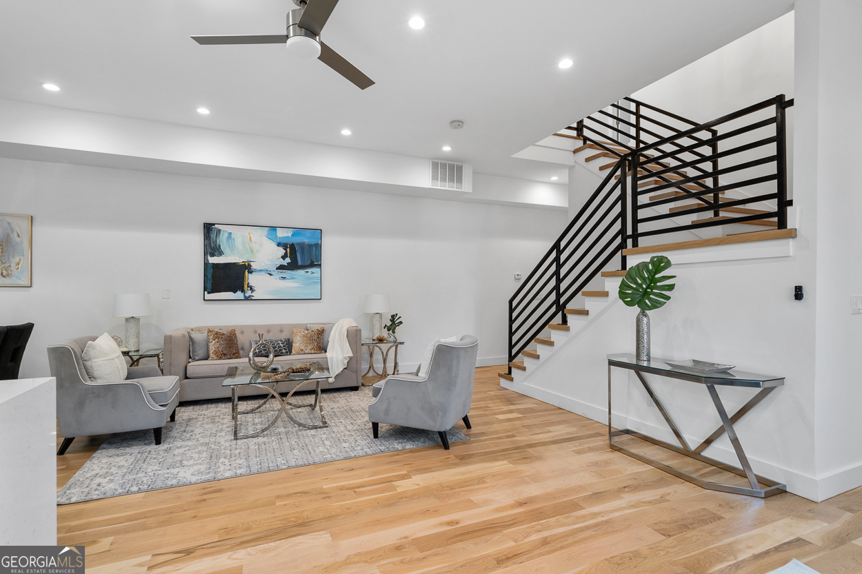 147 Hutchinson Street NE