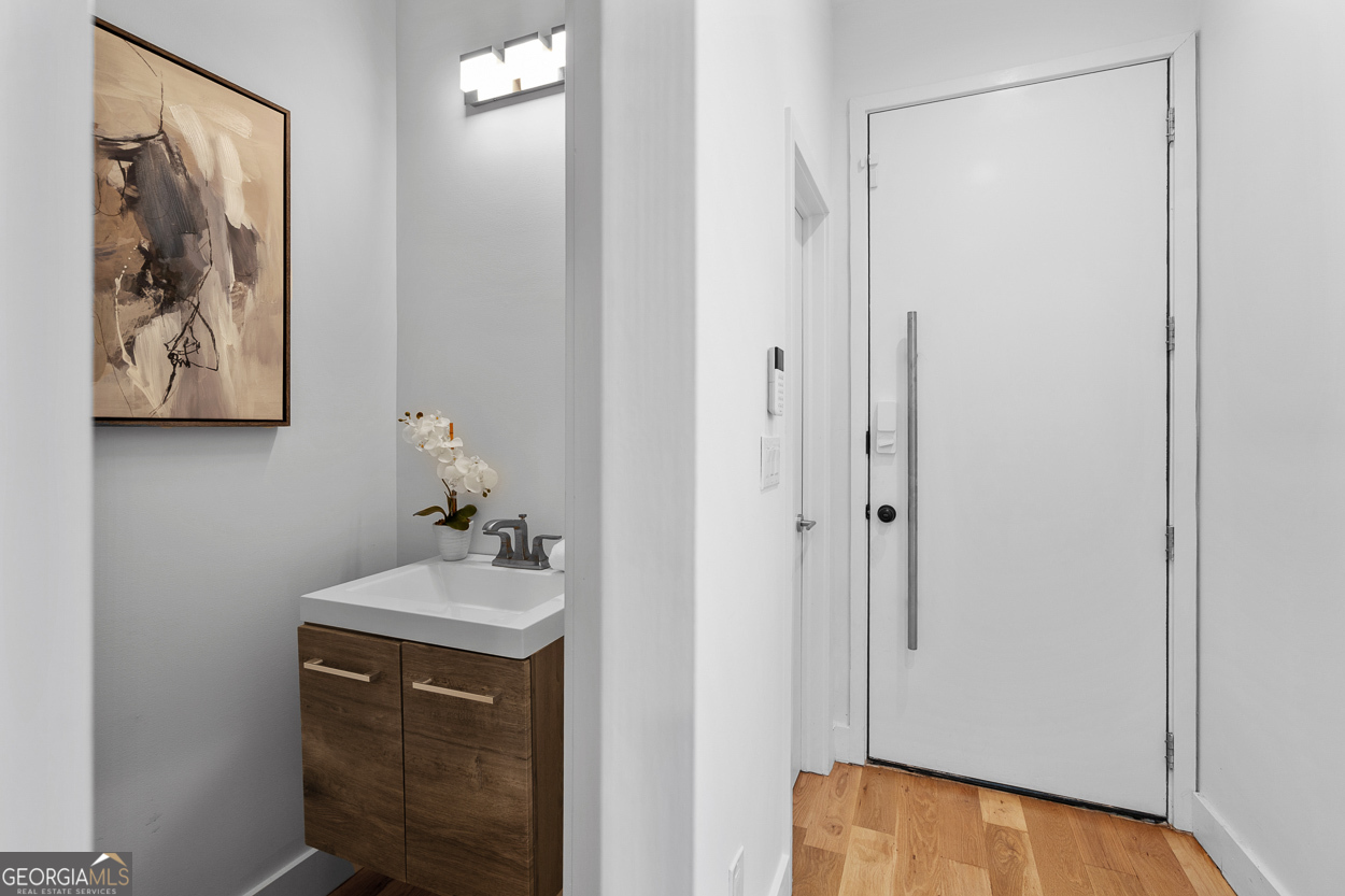 147 Hutchinson Street NE