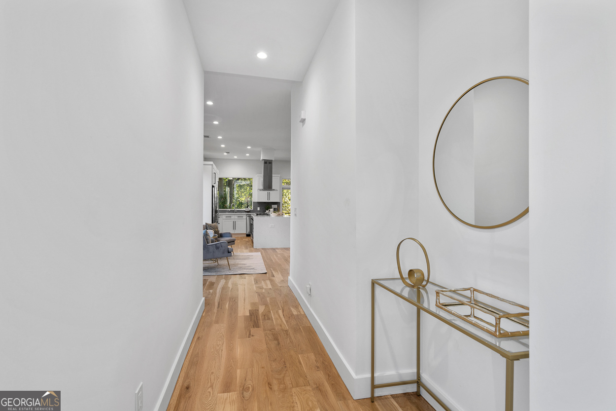 147 Hutchinson Street NE