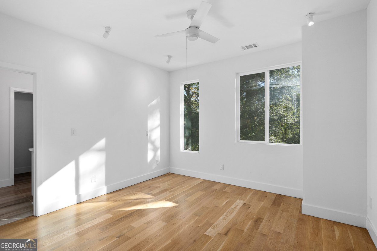 147 Hutchinson Street NE