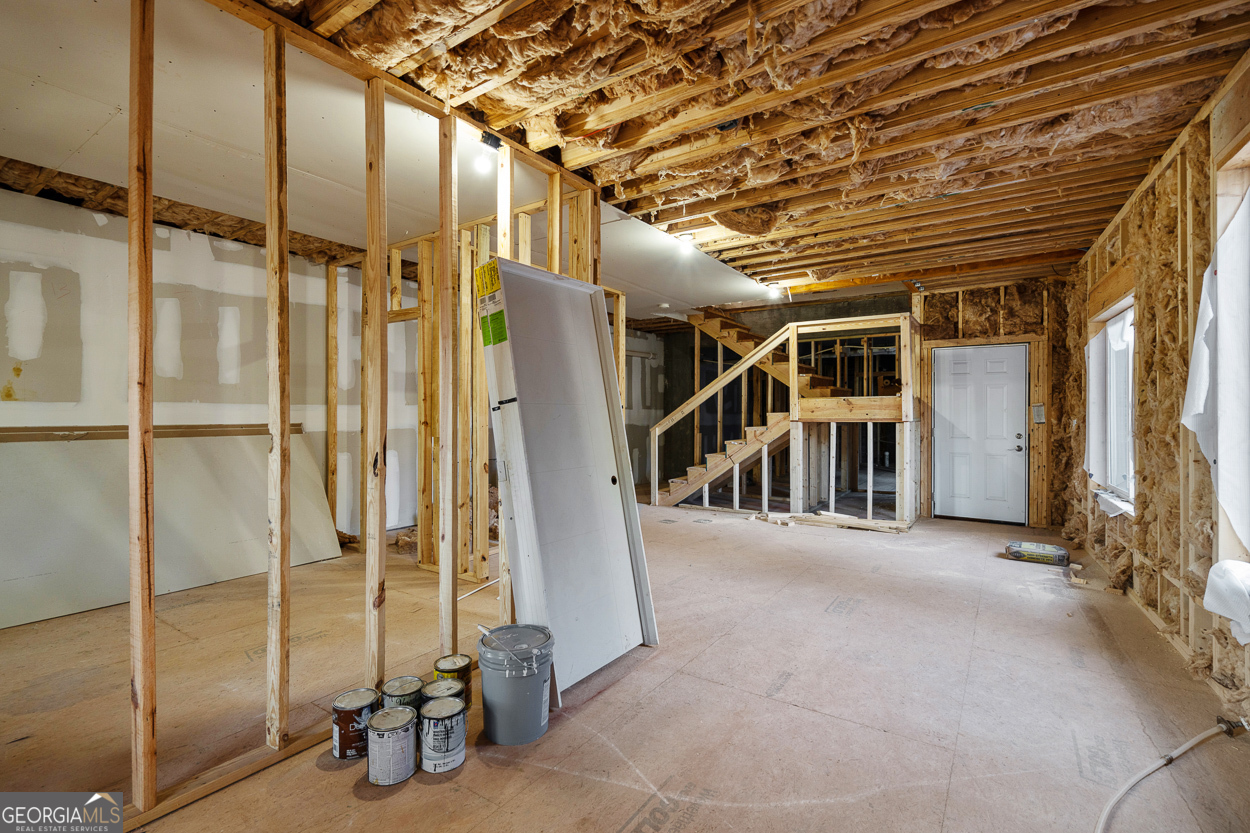 147 Hutchinson Street NE