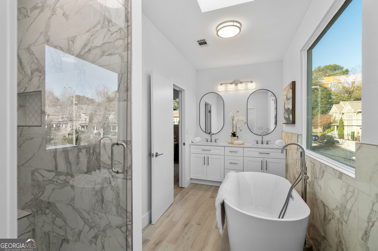 147 Hutchinson Street NE