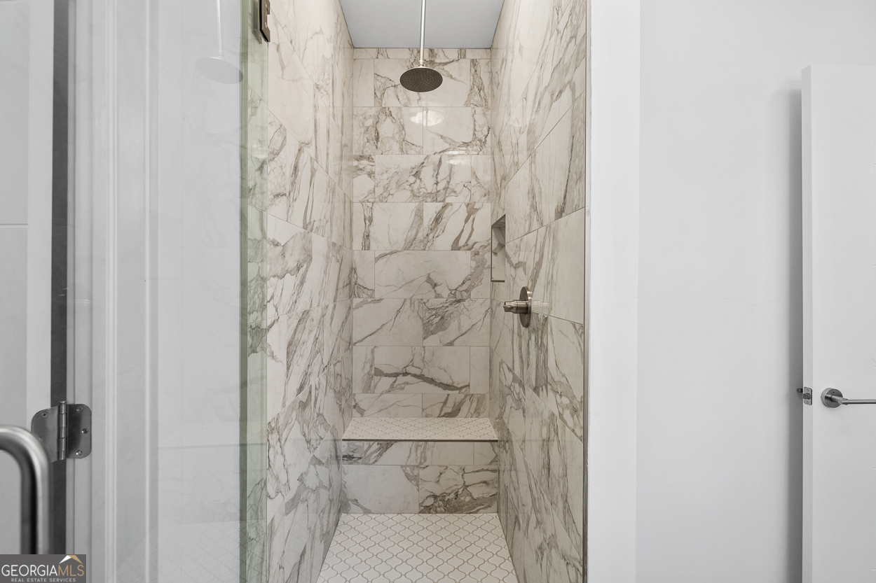 147 Hutchinson Street NE