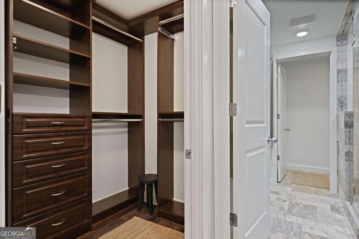 3338 Peachtree Road NE # 2803