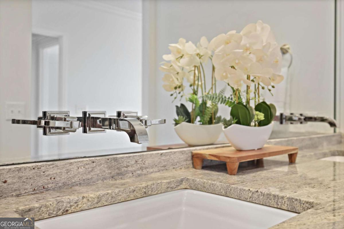 3338 Peachtree Road NE # 2803