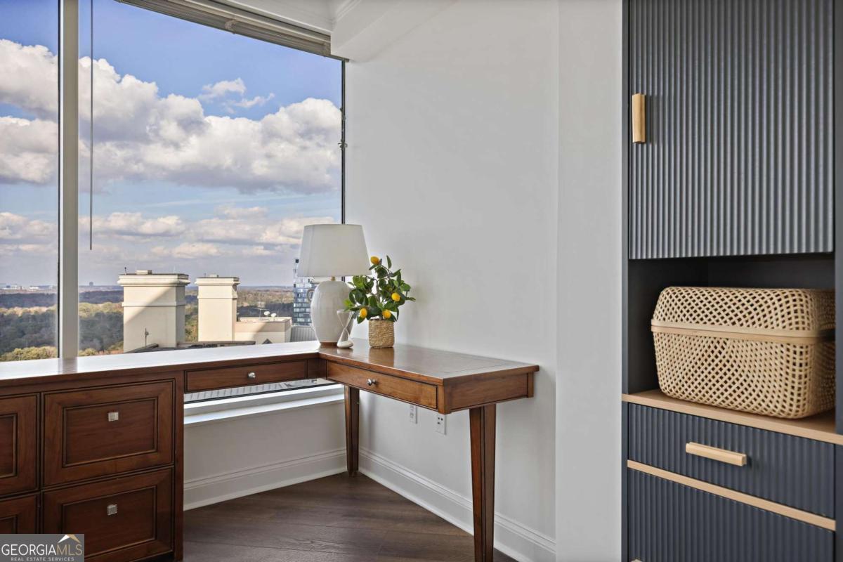 3338 Peachtree Road NE # 2803