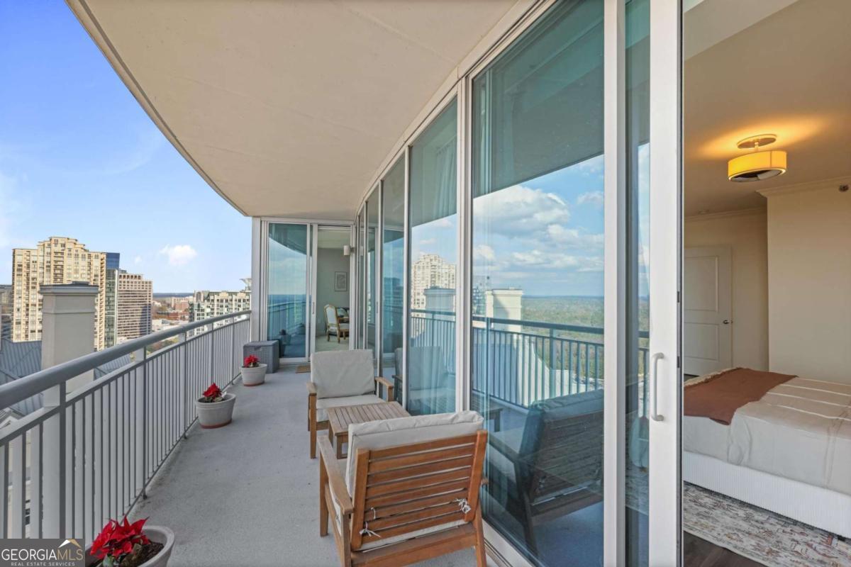 3338 Peachtree Road NE # 2803