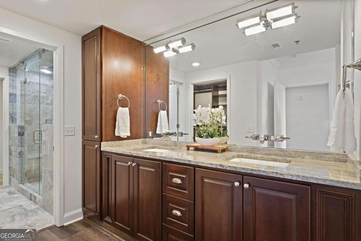 3338 Peachtree Road NE # 2803