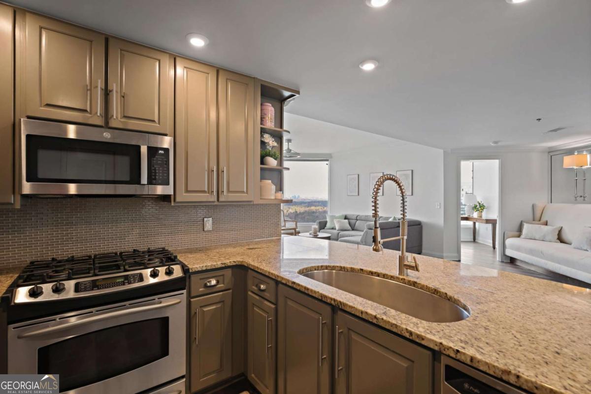 3338 Peachtree Road NE # 2803