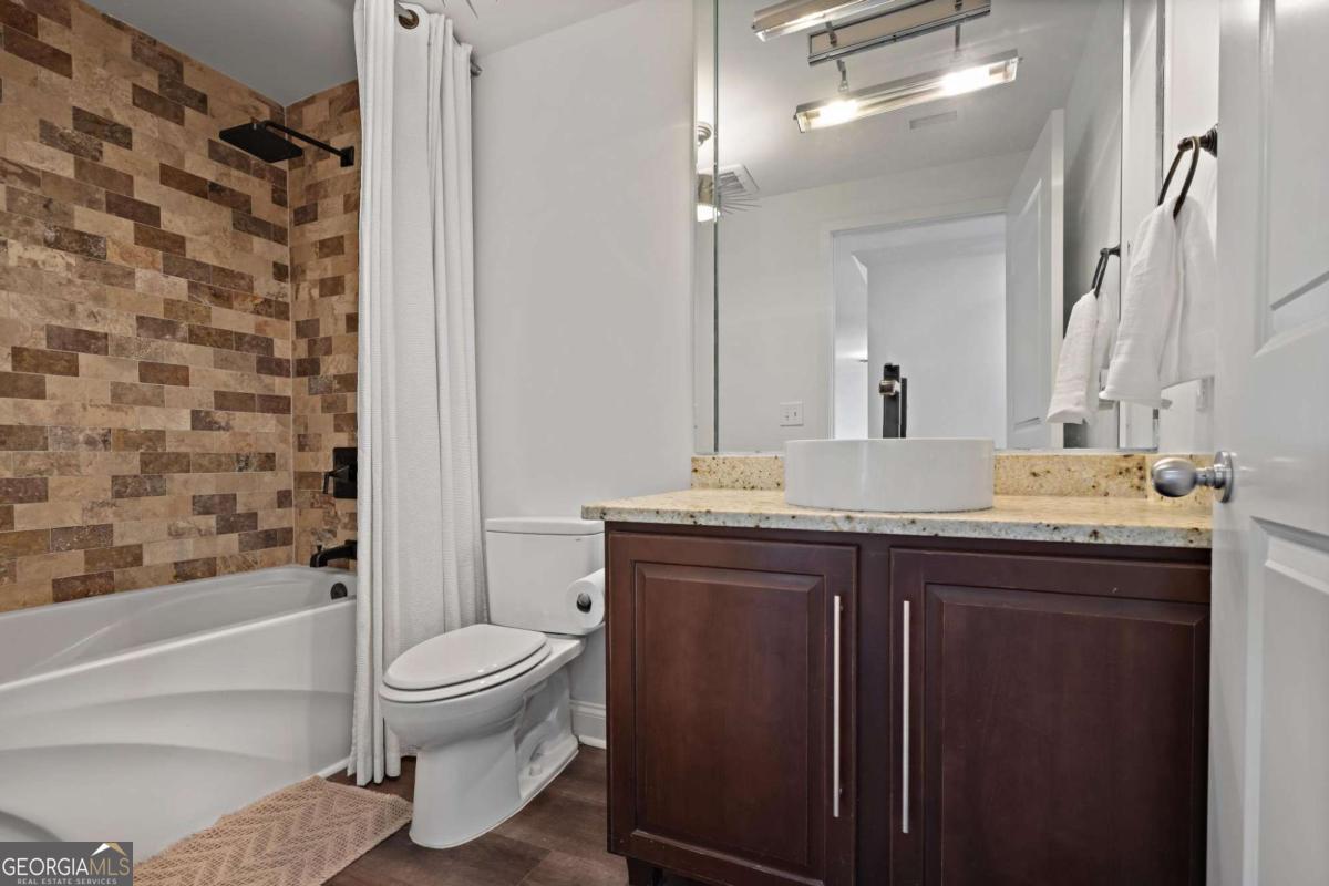 3338 Peachtree Road NE # 2803