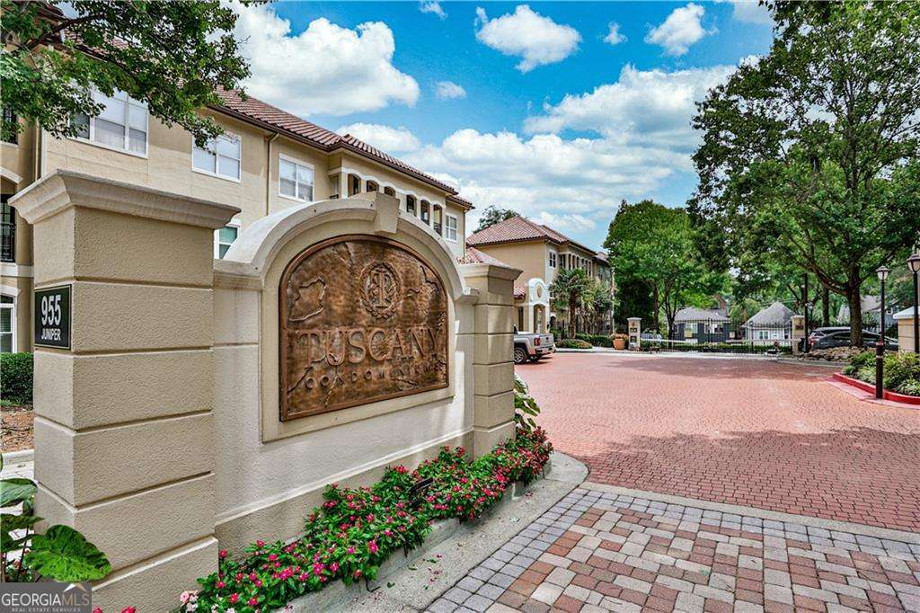 955 Juniper Street NE # 2322