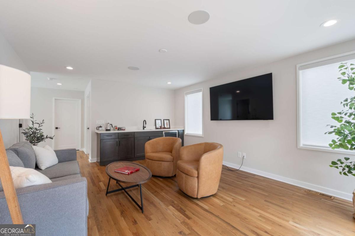 664 B Timm Valley Road NE