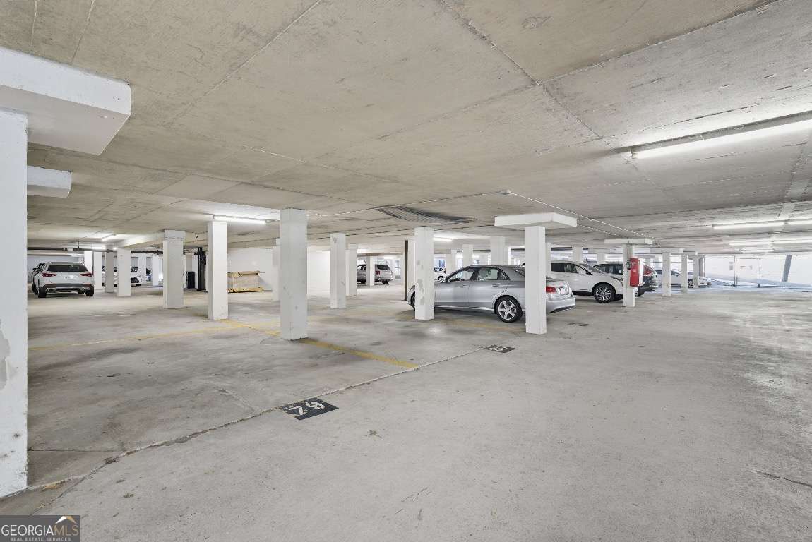 2285 Peachtree Road NE # 1004