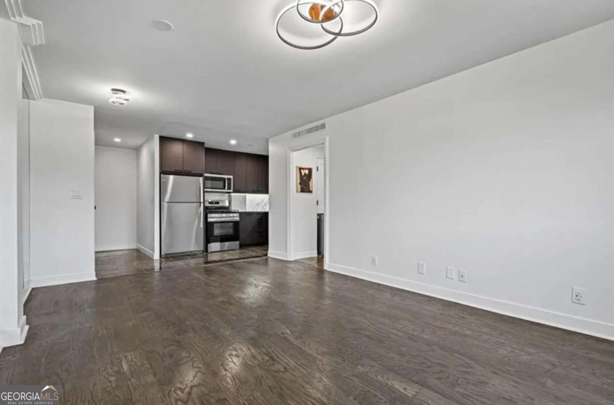 2285 Peachtree Road NE # 1004