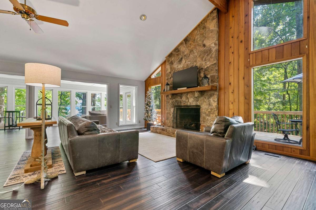 180 Waterfront Drive