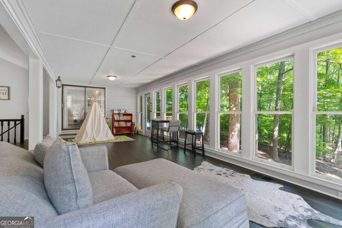 180 Waterfront Drive