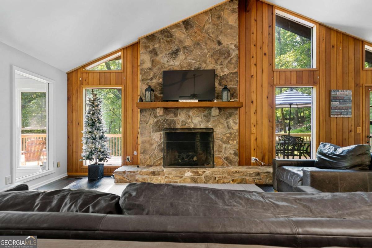 180 Waterfront Drive