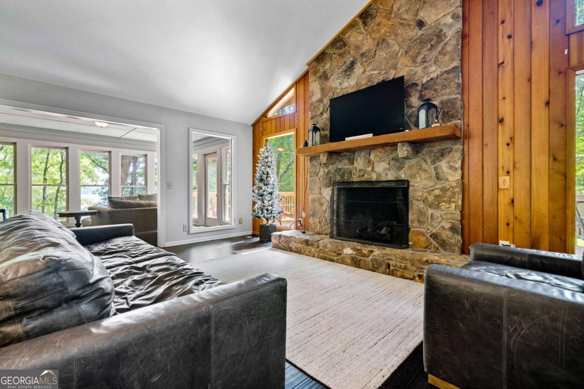 180 Waterfront Drive