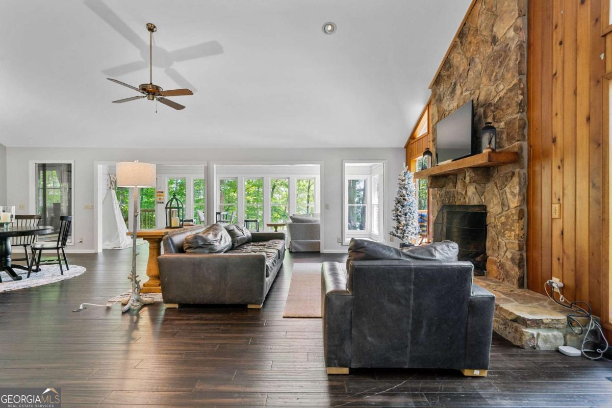 180 Waterfront Drive