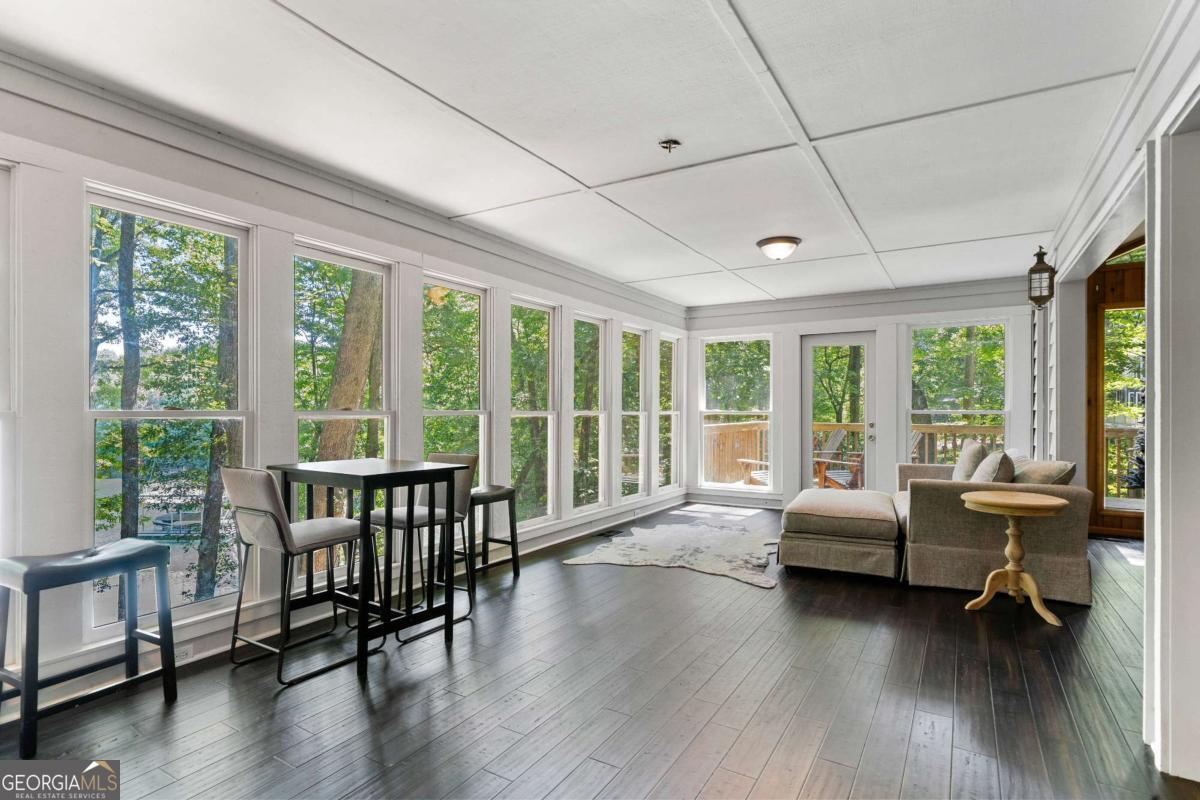 180 Waterfront Drive