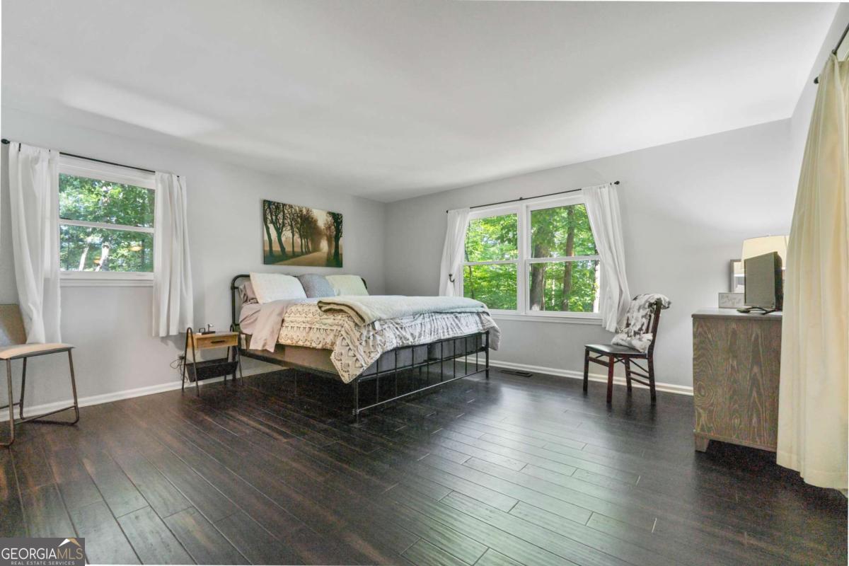 180 Waterfront Drive