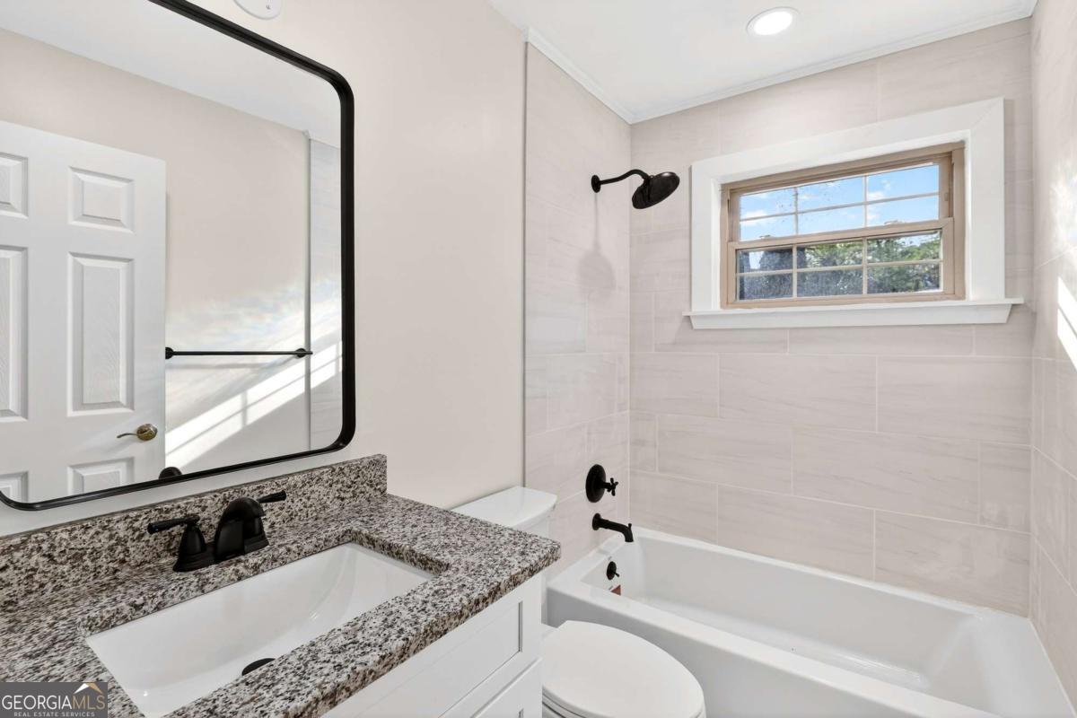 2918 Highland Drive SE