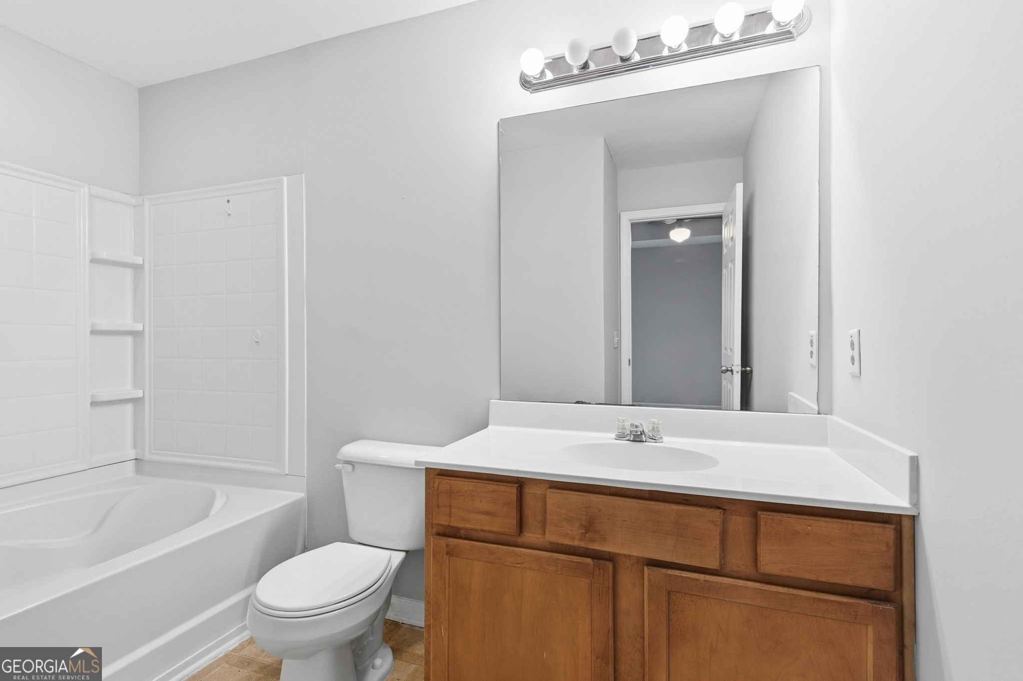 585 McWilliams Road SE # 2005