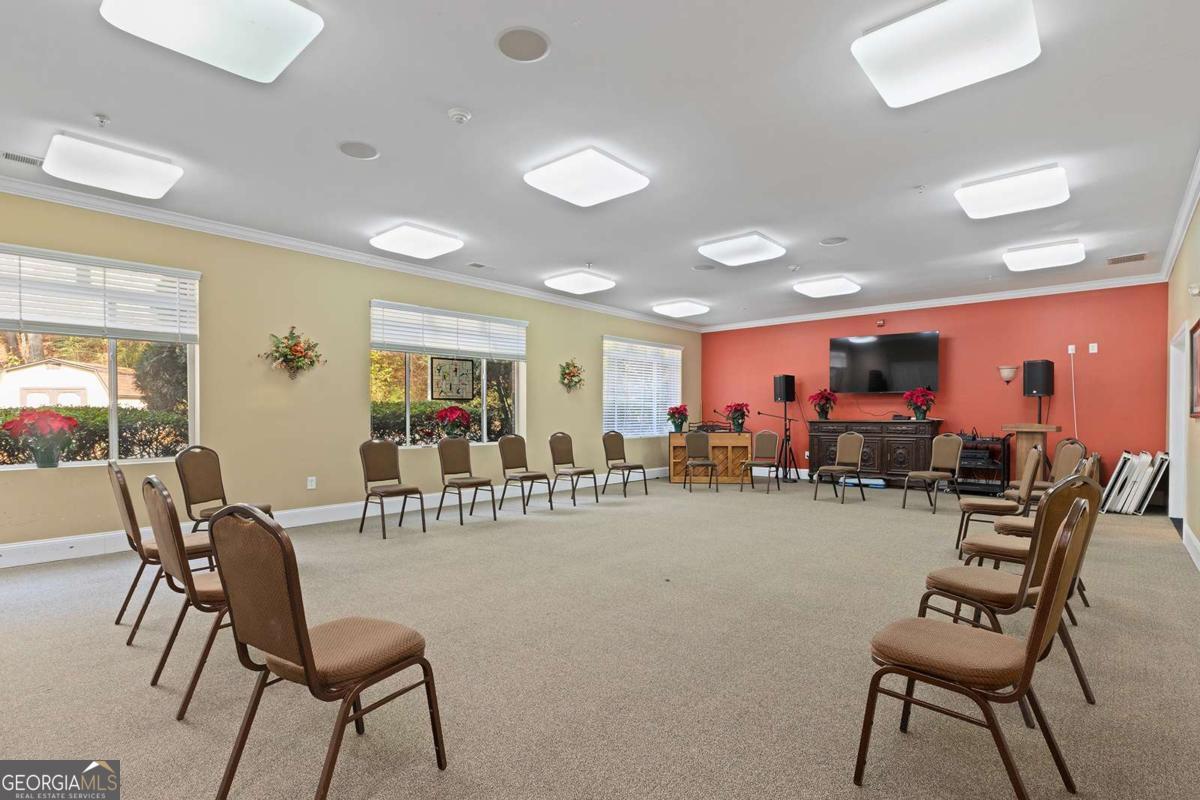 1800 Clairmont Lake # A209